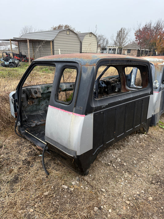 Club Cab Black and Silver 1993 Dodge Ram 1st Gen Cummins (Local Pickup or Extra For Frieght Shipping)