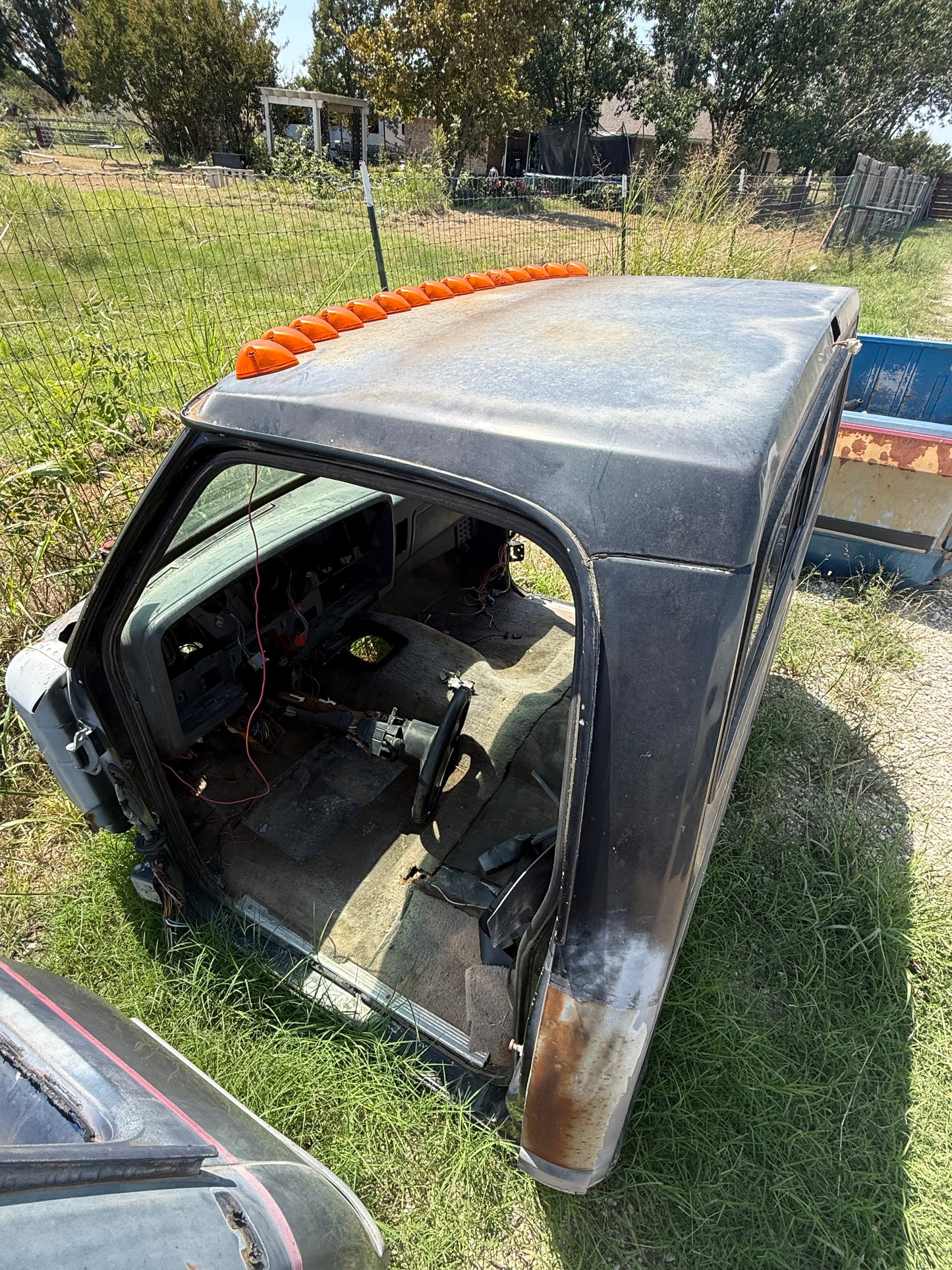 Single Cab Cab Light Truck Cab 1992 First Gen Cummins Dodge Ram (Local Pickup or Extra For Freight Shipping)