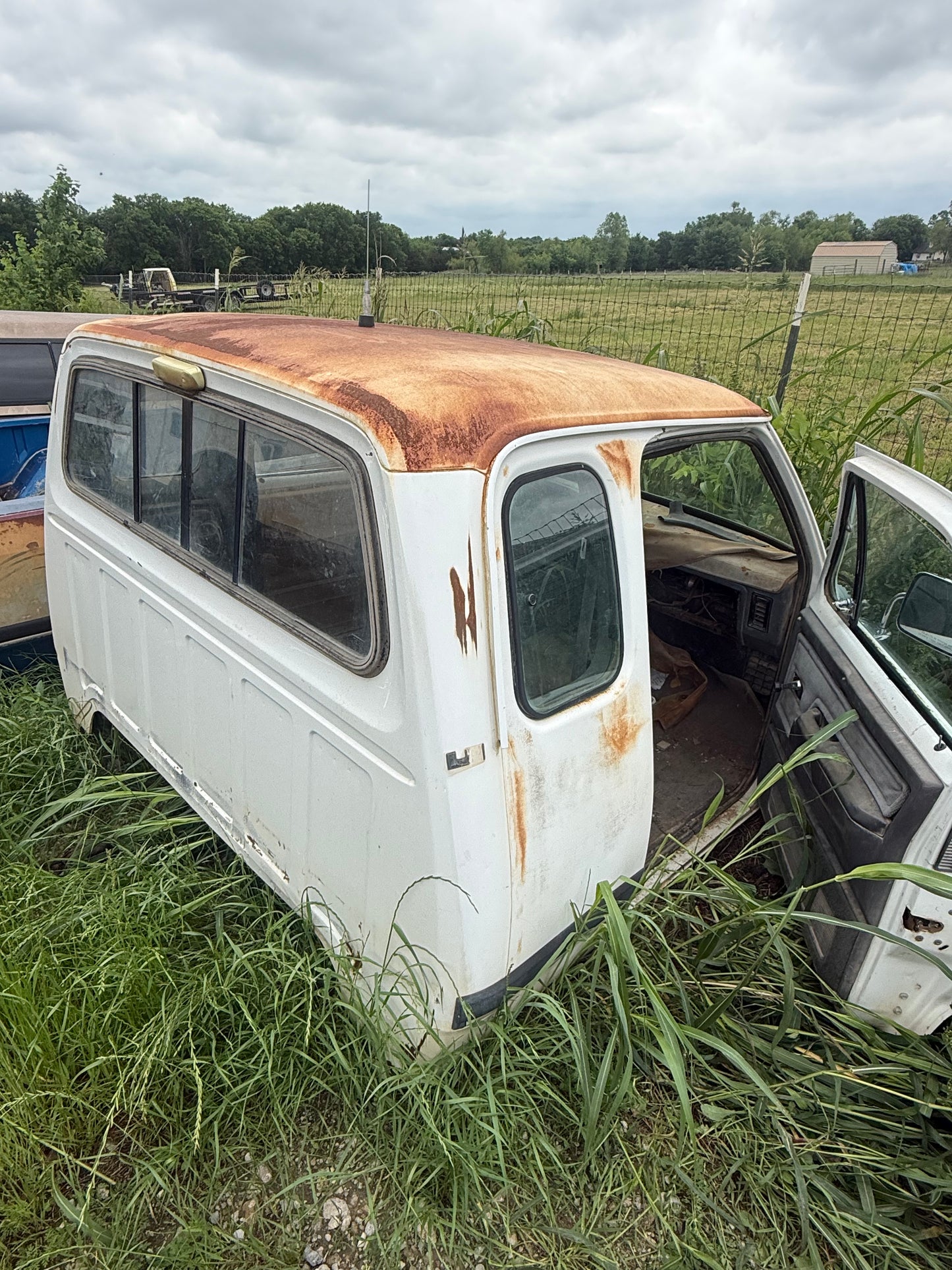 Club Cab White 1993 Dodge Ram 1st Gen Cummins (Local Pickup)