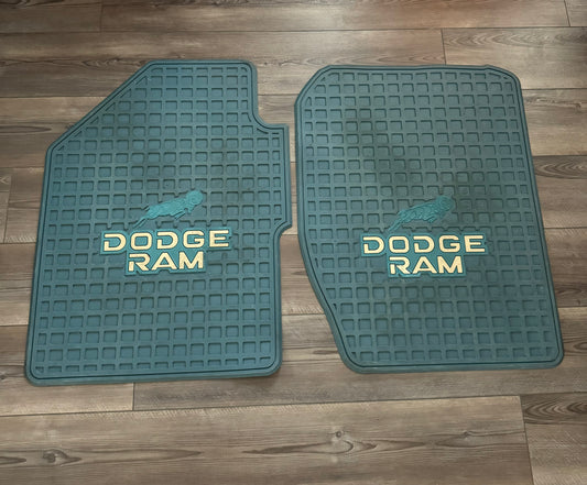 Floor Mat Set 2wd Small Hump Dealer Option Floor Mats Set