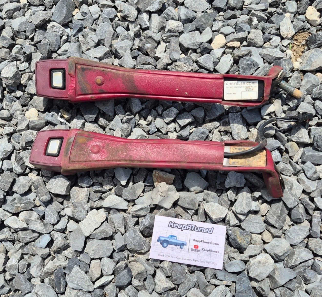 Club Cab Bucket Seat Seat Belts Seatbelt Set (Red) READ