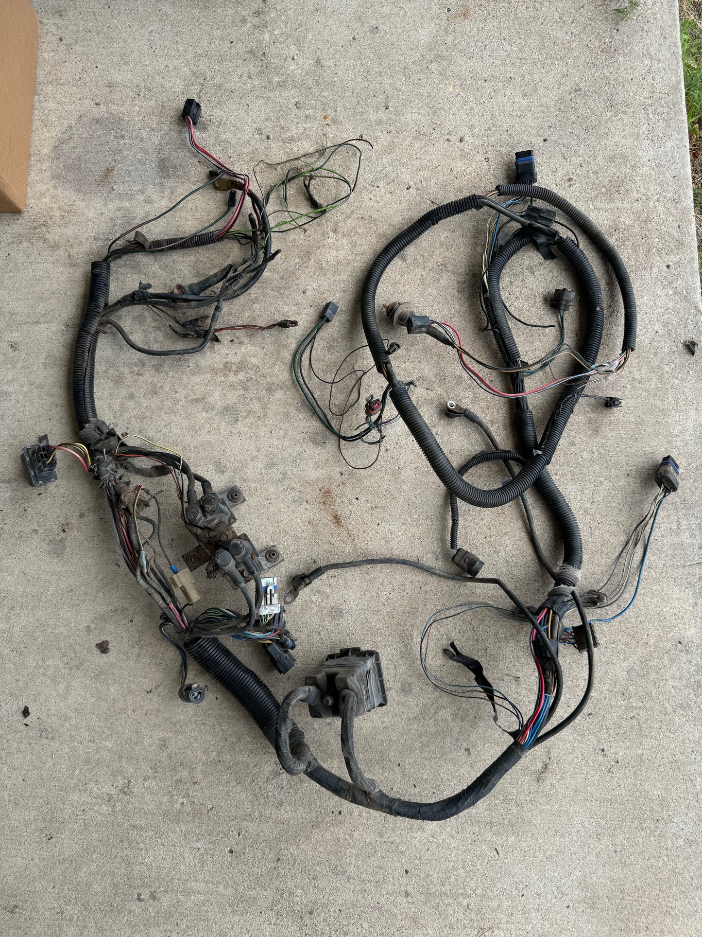 Wiring - Under Hood 89-90 Cummins