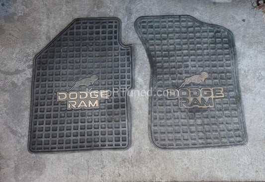 Dealer Option Floor Mat Set Large Hump Pair