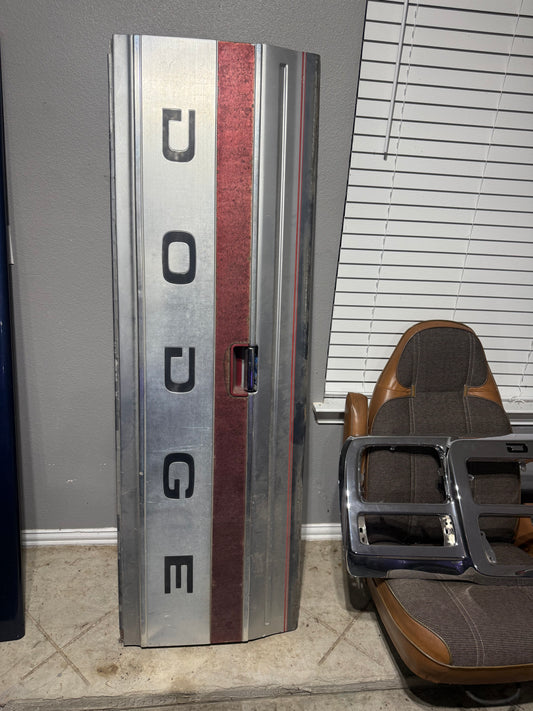 Tailgate silver LE First Gen Cummins - (price for shipping is $200 more)