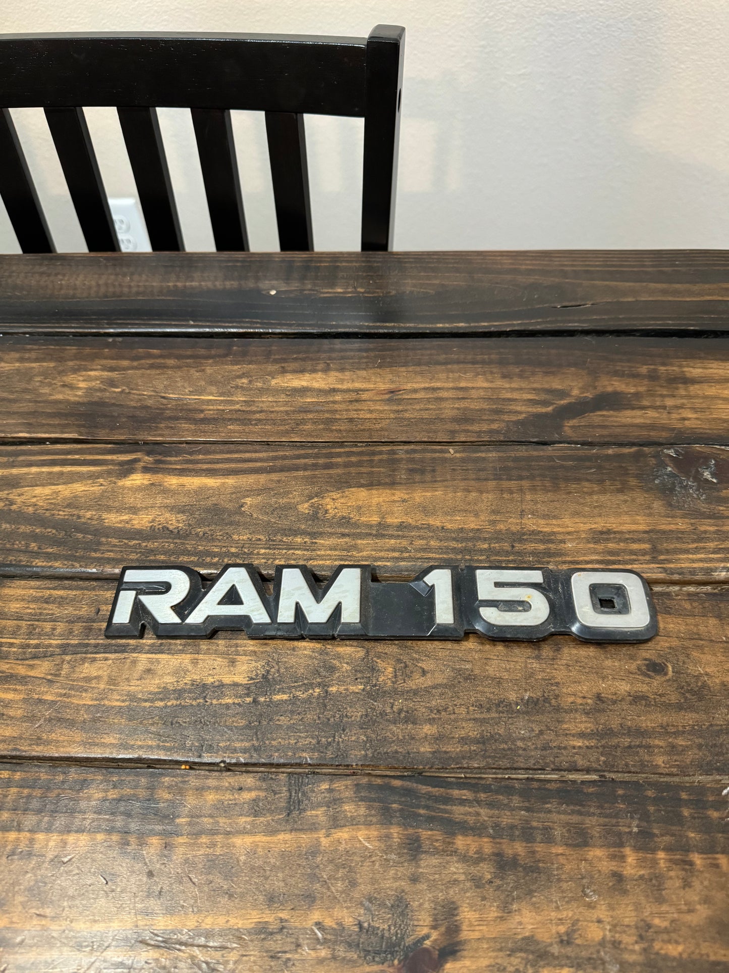 Emblem Ram 150