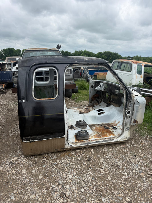 Club Cab Black and White (gutted cab) 1992 Dodge Ram 1st Gen Cummins Local Pickup