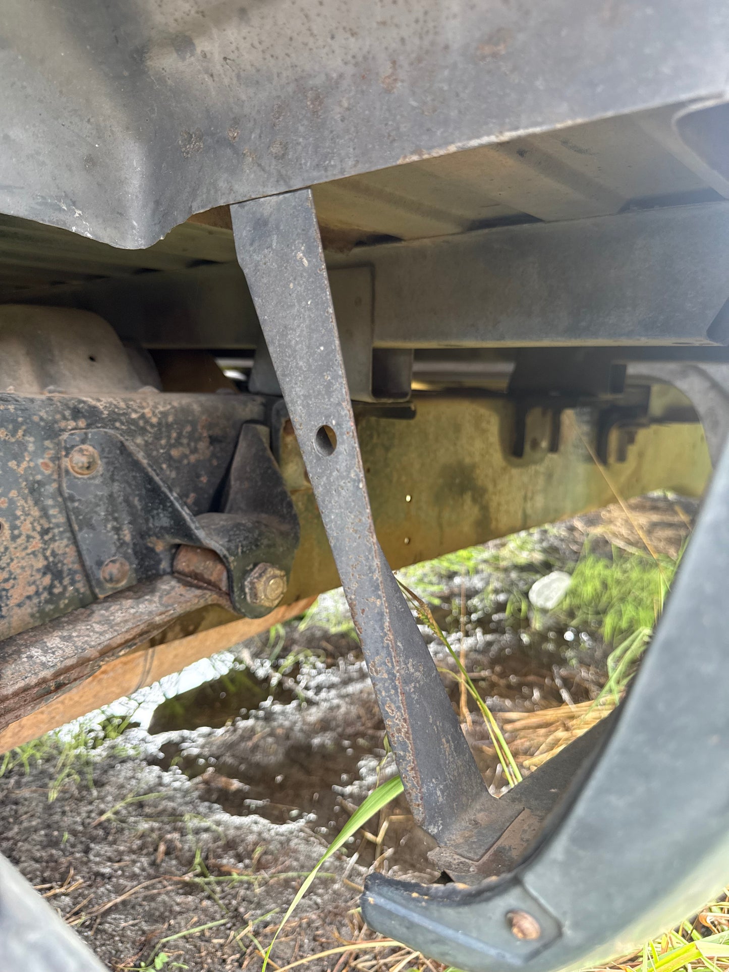 Bed Reinforcement Body Brace For Passenger Side Bedsid (Stock Picture)
