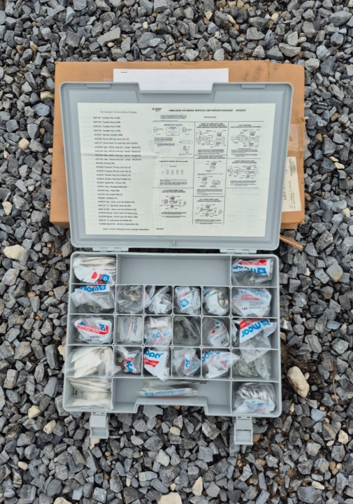 MOPAR DOUBLE BITTED KEY / LOCK CYLINDER REPAIR PACKAGE KIT