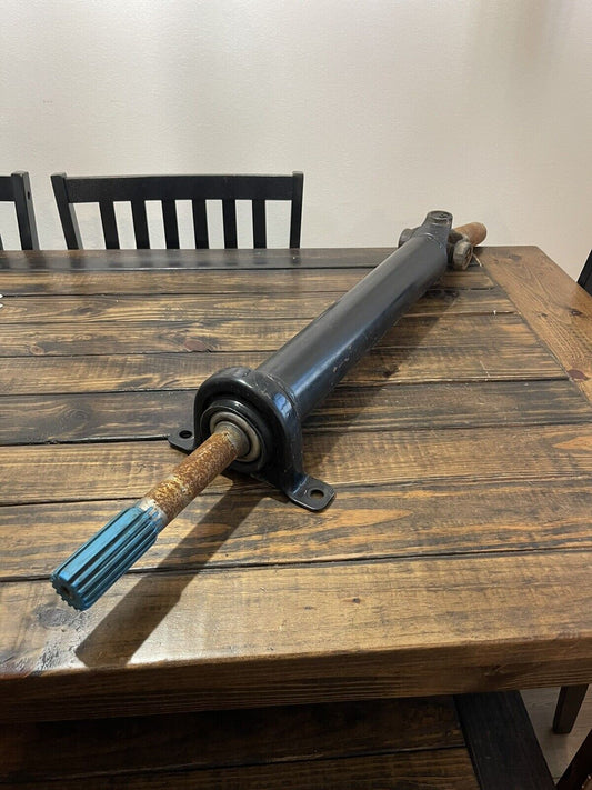 Driveshaft (Rear front half) 1993 d350 4spd Automatic Cummins