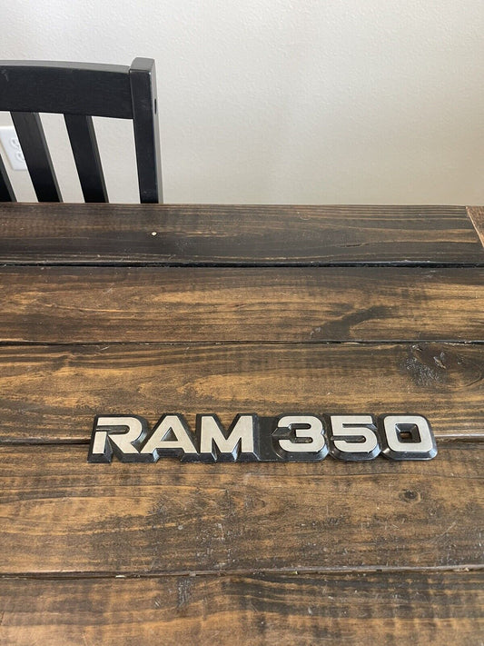 Emblem Ram 350 Gas Truck